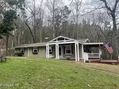 203 Tall Pine Cir, Tellico Plains, TN 37385