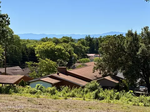 1635 Leconte Rd, Knoxville, TN 37914