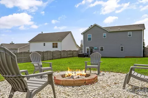 Exterior - 1145 Cloud View Dr, Powell, TN 37849 photo 6 of 11