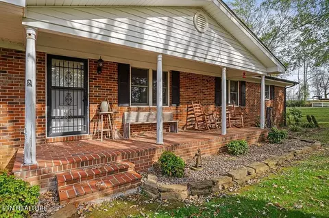 822 N Old Smithville Hwy, Sparta, TN 38583