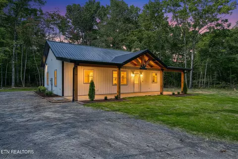 190 Rhonda Pl, Monterey, TN 38574