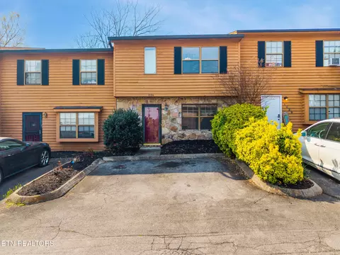 1224 Crest Brook Dr, Knoxville, TN 37923