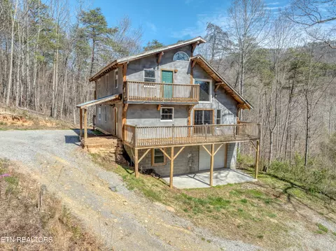 3261 Butterfly Hollow Rd, Maryville, TN 37803