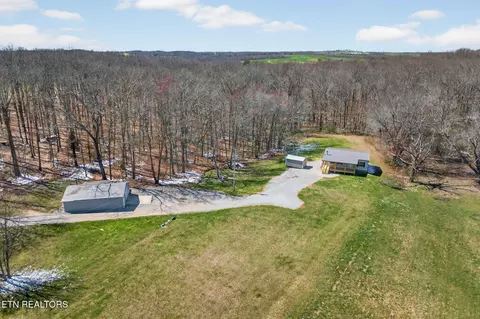 4657 Creston Rd, Crossville, TN 38571