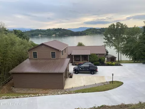 468 Trotline Rd, Dandridge, TN 37725