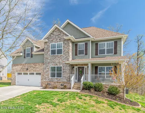 106 Juniperberry Rd, Oak Ridge, TN 37830