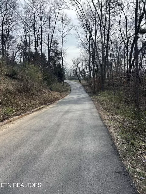 10513 Rather Rd, Knoxville, TN 37931