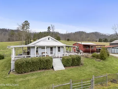 1397 Tater Valley Rd, Washburn, TN 37888