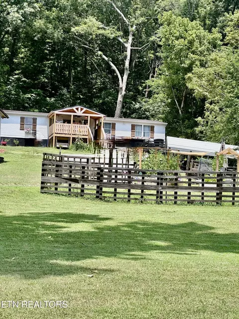 9615 Smoky Row Rd, Strawberry Plains, TN 37871