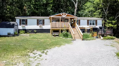 9615 Smoky Row Rd, Strawberry Plains, TN 37871