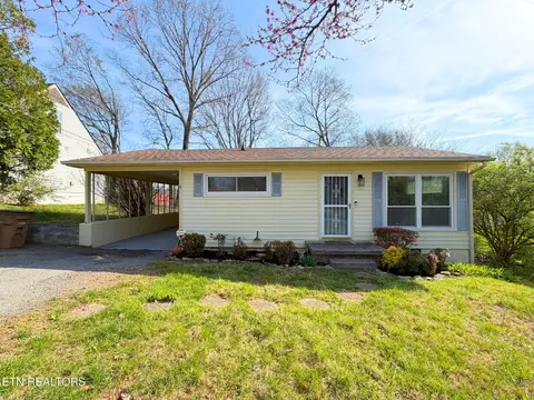 5606 Collette Rd, Knoxville, TN 37918