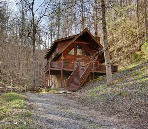 2244 Valley Mountain Way, Sevierville, TN 37862