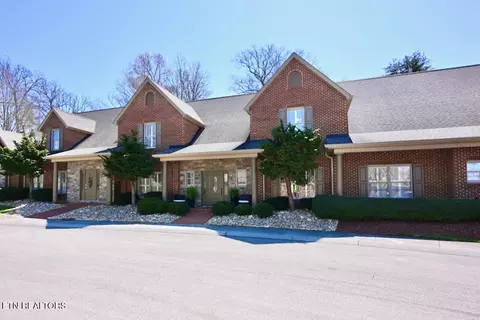 441 Savannah Village Dr, Maryville, TN 37803