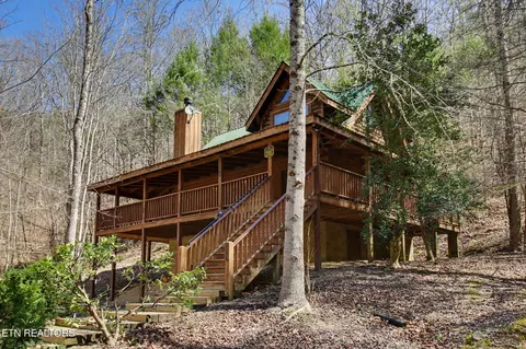 2246 Valley Mountain Way, Sevierville, TN 37862