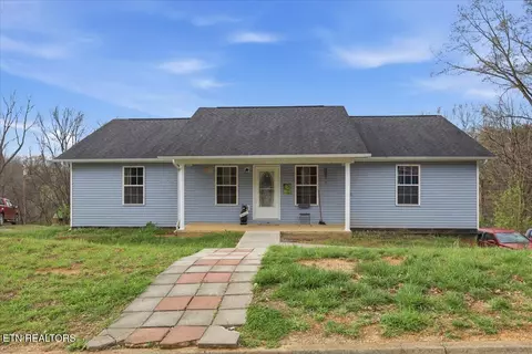 741 Catherine Crisp Way, Kodak, TN 37764