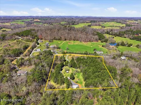 7326 Tomotley Rd, Maryville, TN 37801
