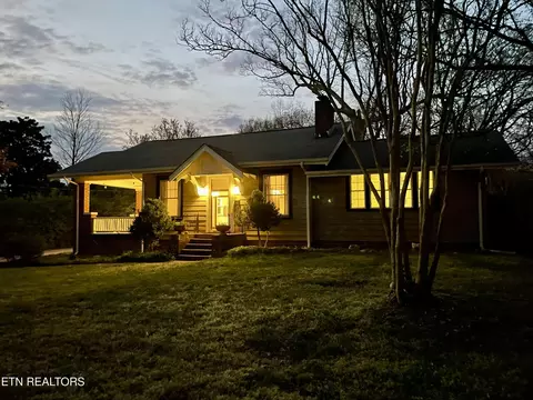 2807 Pruden Dr, Knoxville, TN 37918