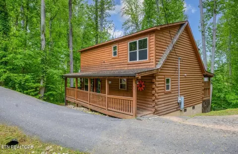 109 Laurel Way, Gatlinburg, TN 37738