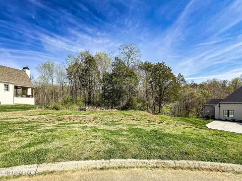 2226 Falcon Crest Ln, Knoxville, TN 37919