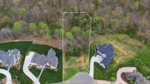 2226 Falcon Crest Ln, Knoxville, TN 37919