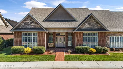 430 Savannah Village Dr, Maryville, TN 37803