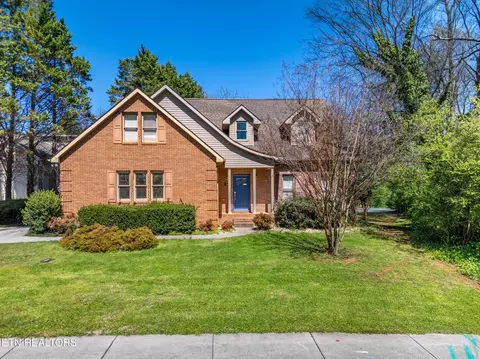 846 Somerset Dr, Maryville, TN 37803