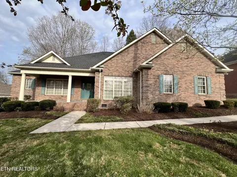 116 William Ln, Oak Ridge, TN 37830