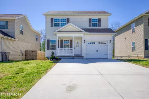 221 Heritage Crossing Dr, Maryville, TN 37804