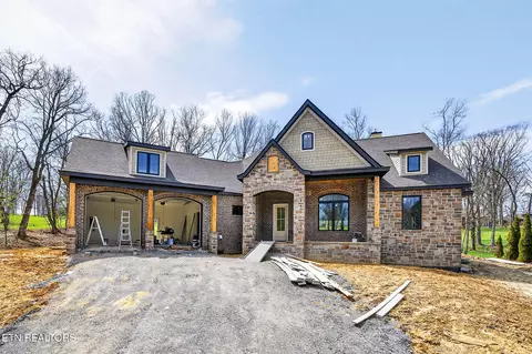 19 Bent Oak Ln, Crossville, TN 38558