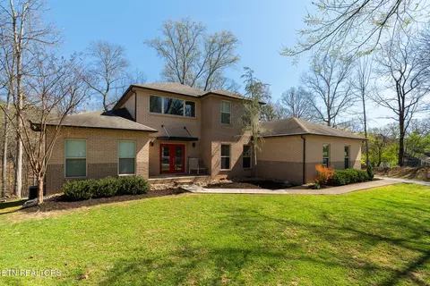 12624 Red Fox Dr, Knoxville, TN 37922