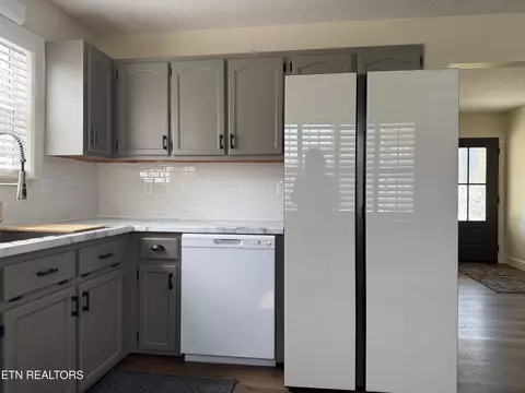 Kitchen - 724 W 3rd Ave, Oneida, TN 37841 photo 1 of 2