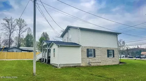 Exterior - 724 W 3rd Ave, Oneida, TN 37841 photo 5 of 6