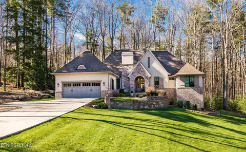 77 Abington Pl, Crossville, TN 38558
