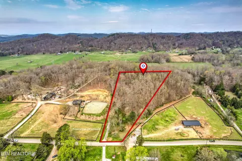 207 Strader Rd, Powell, TN 37849