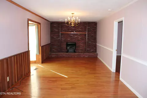 Living - 1256 Pratt Rd, Talbott, TN 37877 photo 3 of 5