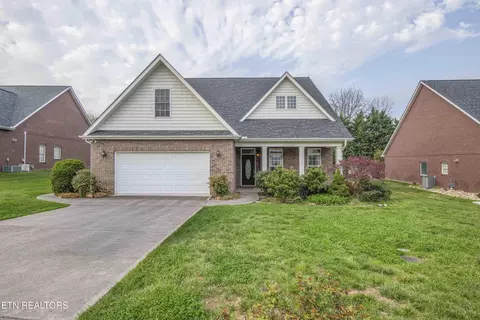 110 Waterston Way, Clinton, TN 37716