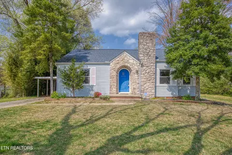 1115 W Parkway Ave, Knoxville, TN 37912