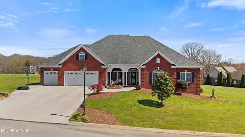 501 Cheyenne Blvd, Lenoir City, TN 37772
