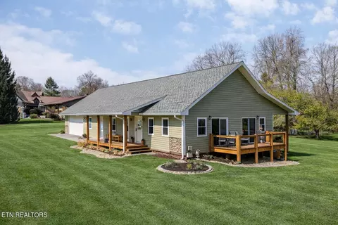 3138 Laurelwood Ln, Sevierville, TN 37862