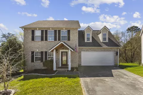 1259 Swan Pond Ln, Knoxville, TN 37914