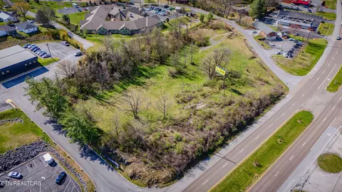435 Shelby Ln, Bristol, TN 37620