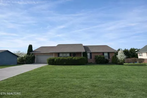 1613 Jasmine Tr, Sevierville, TN 37862
