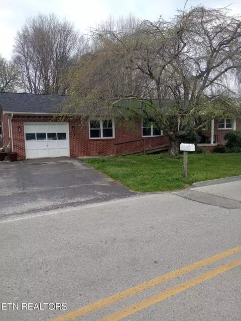 131 Old Watkins Rd, Crossville, TN 38555