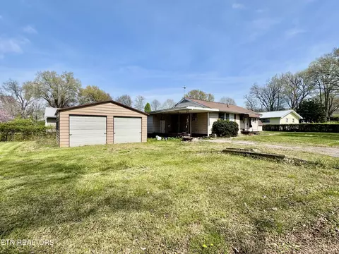 121 Marshall Cir, Oak Ridge, TN 37830