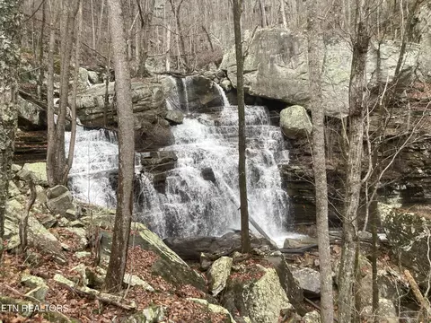 100 Old Spencer Road, Pikeville, TN 37367