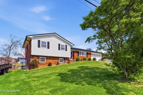 7336 Palmleaf Rd, Knoxville, TN 37918