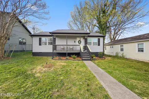 2451 Cecil Ave, Knoxville, TN 37917