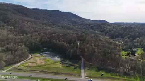4770 E Lamar Alexander Pkwy, Walland, TN 37886