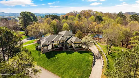 12124 Channel Point Dr, Knoxville, TN 37922