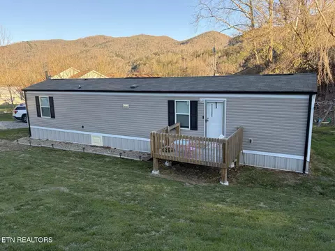 328 Old Pike Hwy, Coldiron, KY 40819